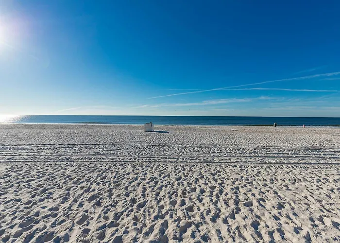 Island Winds East 211 Apartment